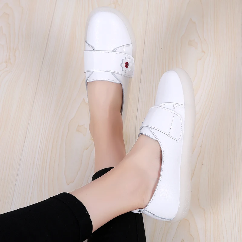 Женские слипоны на плоской подошве Обувь для мам лоферы из мягкой кожи