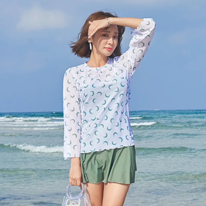 

Sportswear & Accessories