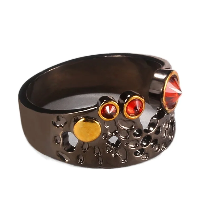 

Creative Vintage Gun Black Crown Crystal Ring Red Rhinestones Zircon Stone Hollow Out Wide Ring Women Promise Rings for Couples