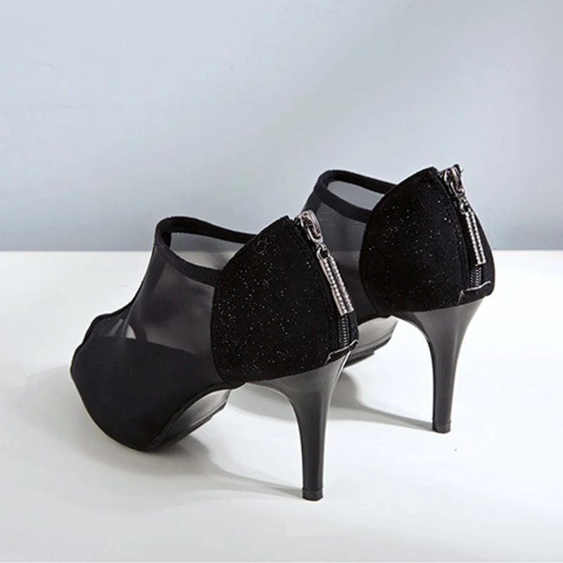 

2020 Summer High Heels Women Sandals Fashion Brand Women Party Shoes Sexy Ladies High Heels Sandals Thin Heel 8cm Black A2236