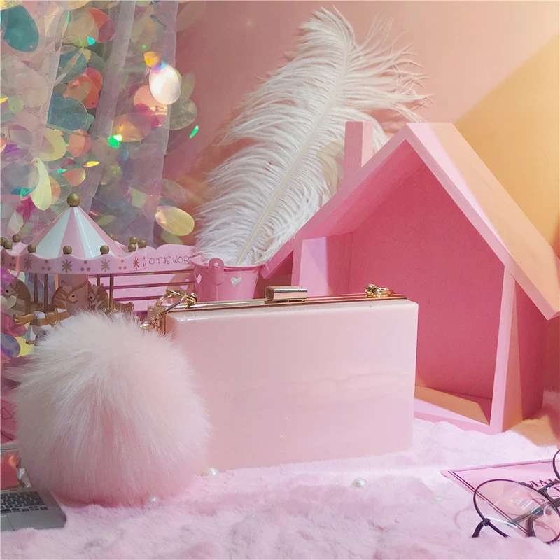 Женские сумки акриловые с меховым помпоном новинка 2019 женские маленькие через