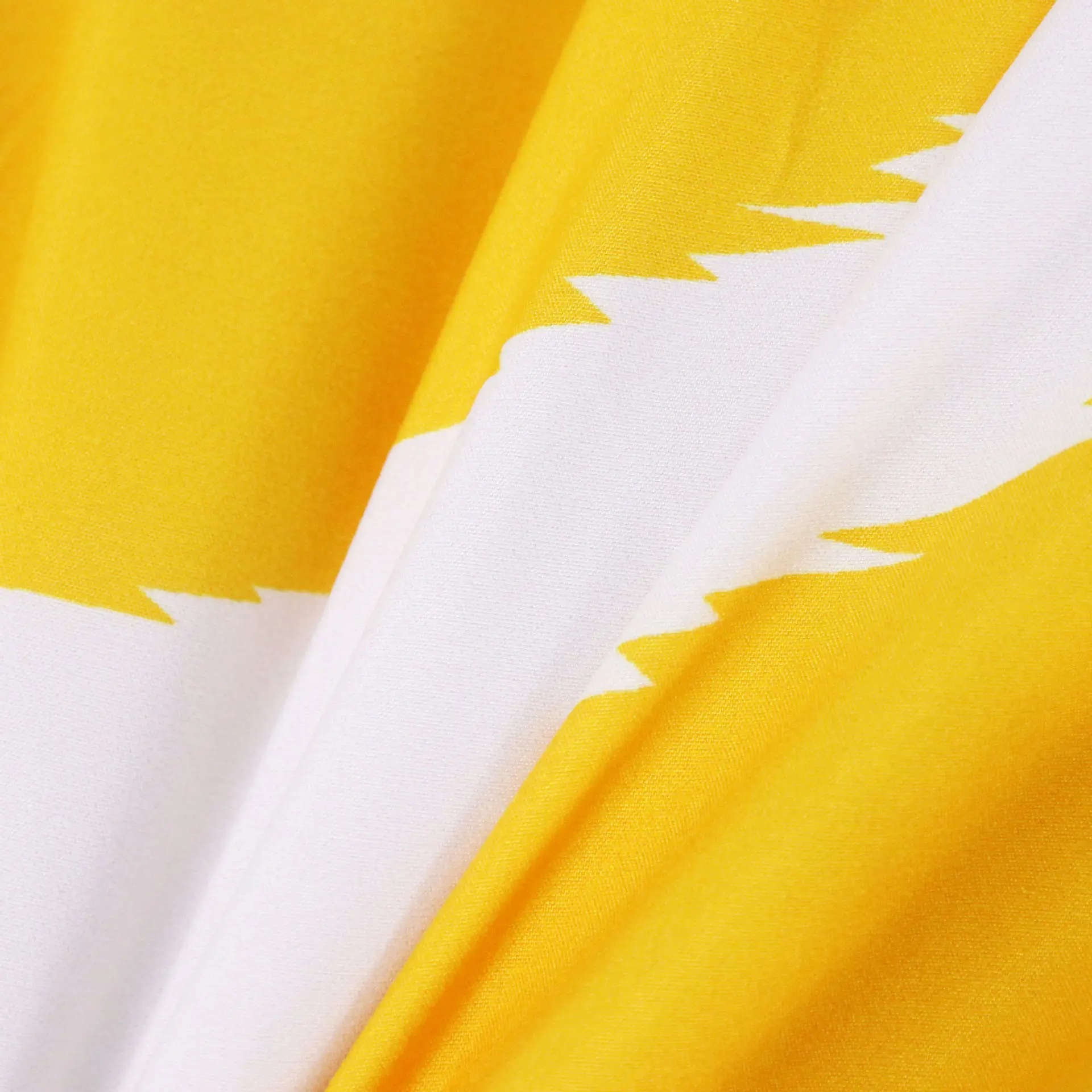 Чехол с геометрическим рисунком лимонно желтого цвета для дома 2 наволочками