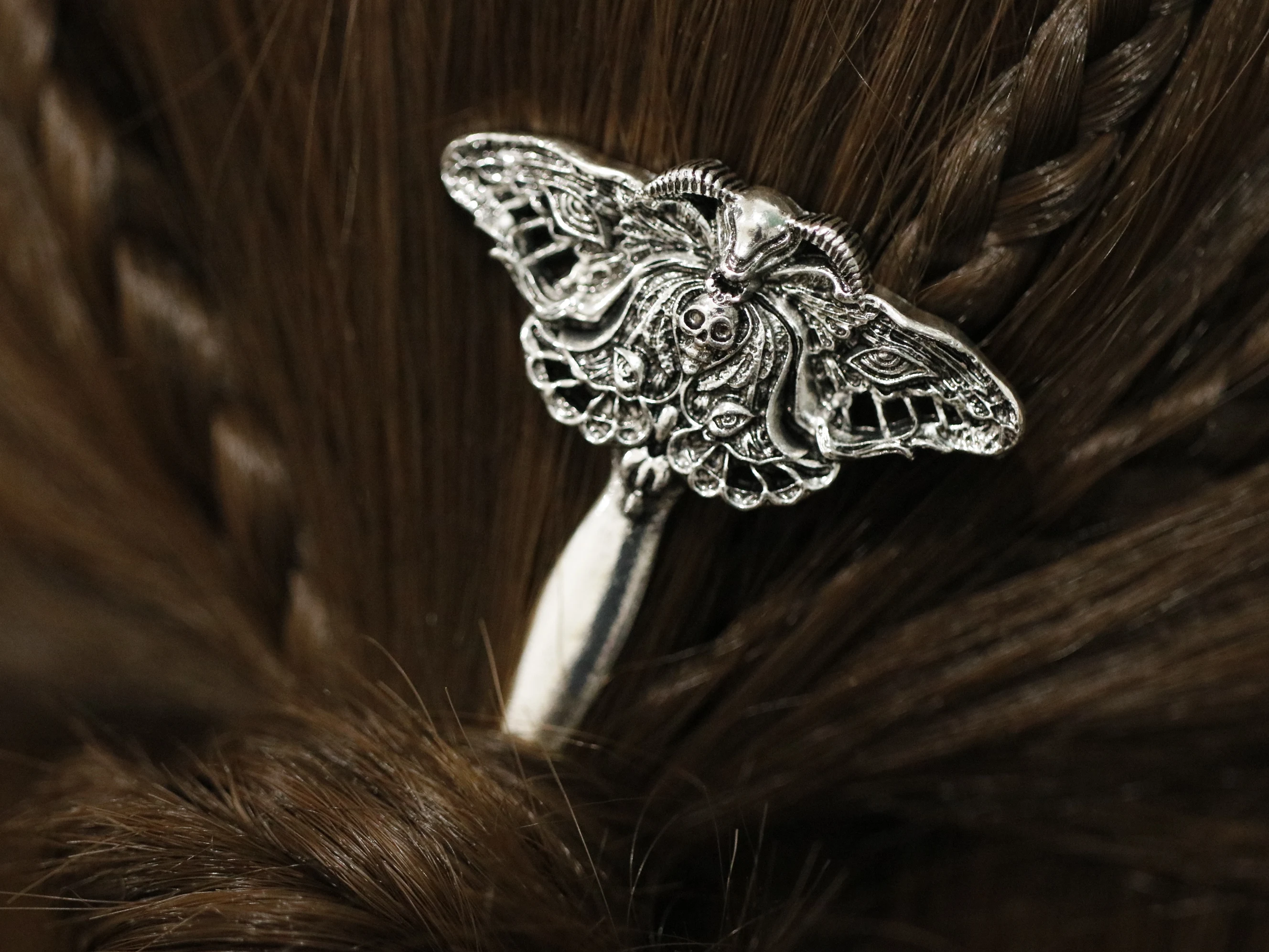 Аксессуары Wicca Шпилька для волос с изображением смерти и моли трехфазная луна