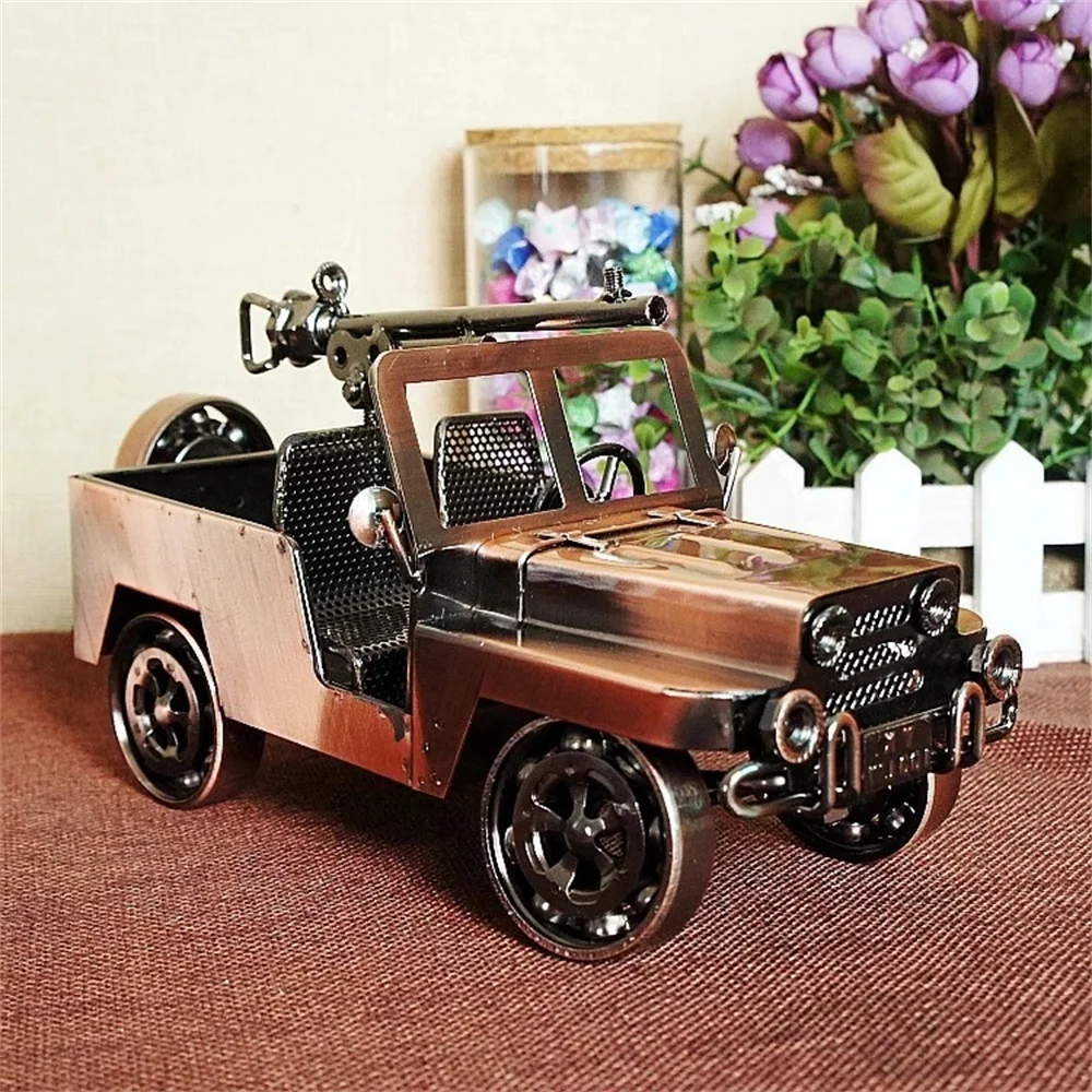 

Domineering Wrought Iron Classic Car Model Decor Bedroom Desktop Ornaments Electroplating Rust-free Variety of Jeep Sculptures