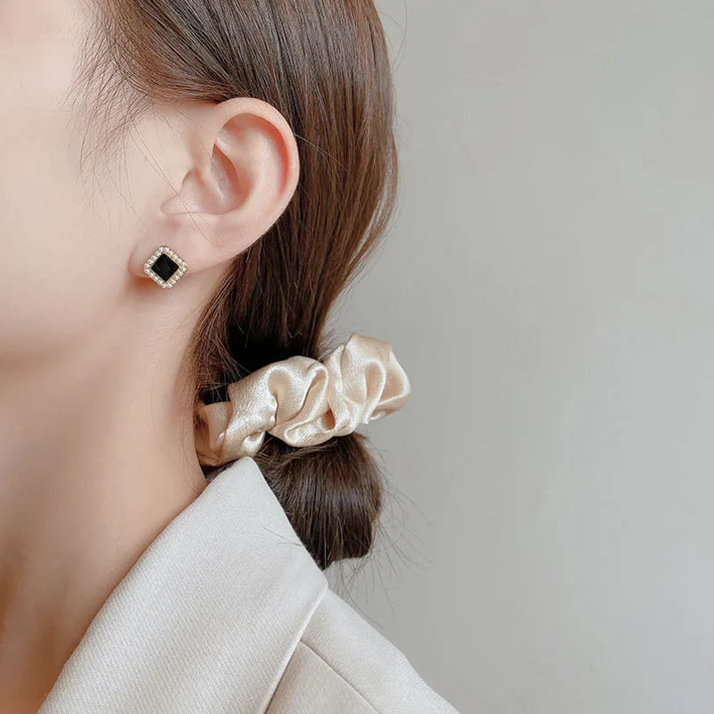 

Temperament Square Versatile Pearl Stud Earrings Woman Elegant Korean Fashion Jewelry Wedding Party Girl's Sexy Accessories