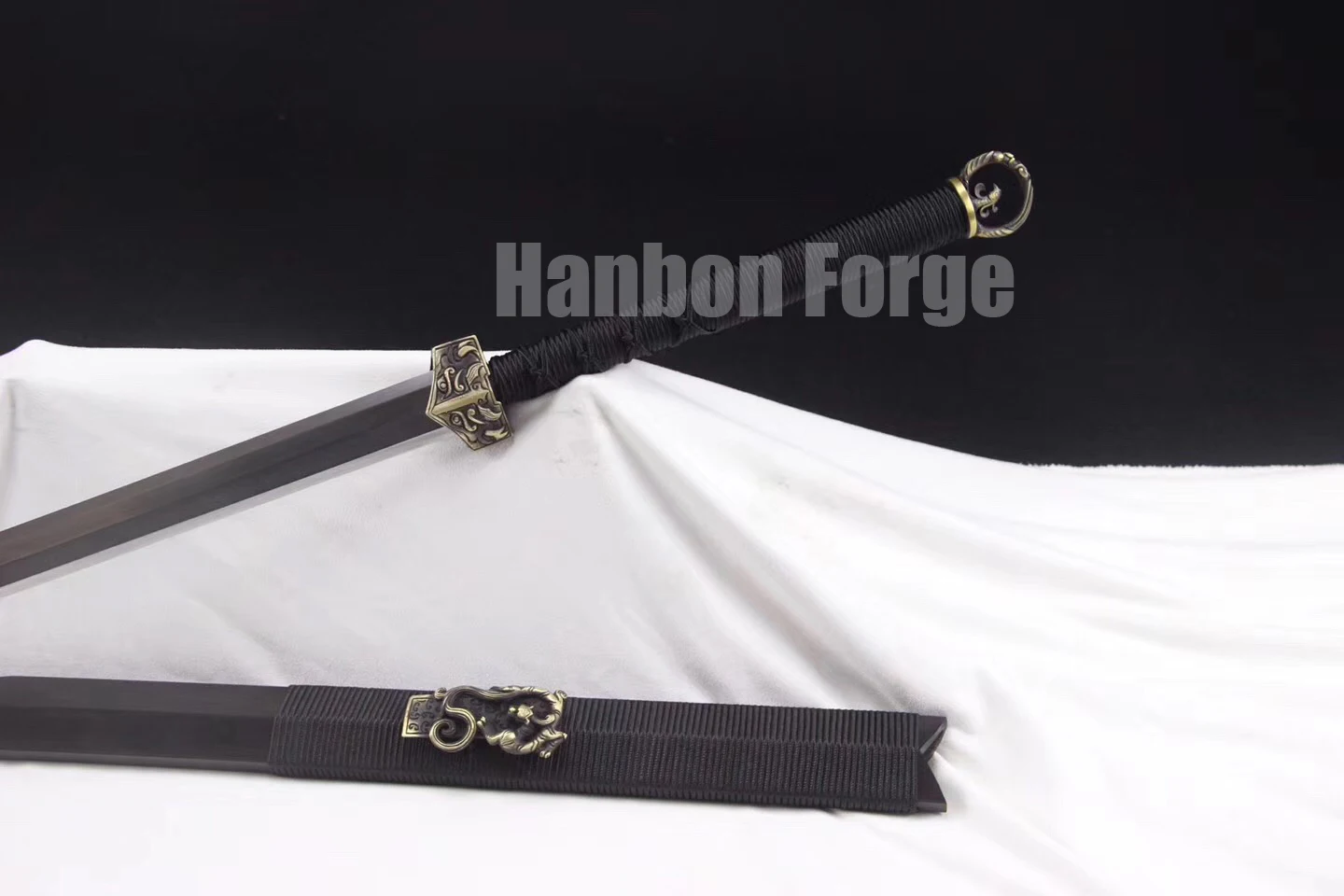 

Huan Shou Han Jian Sword Chinese God Beast Theme Folded Steel Blade