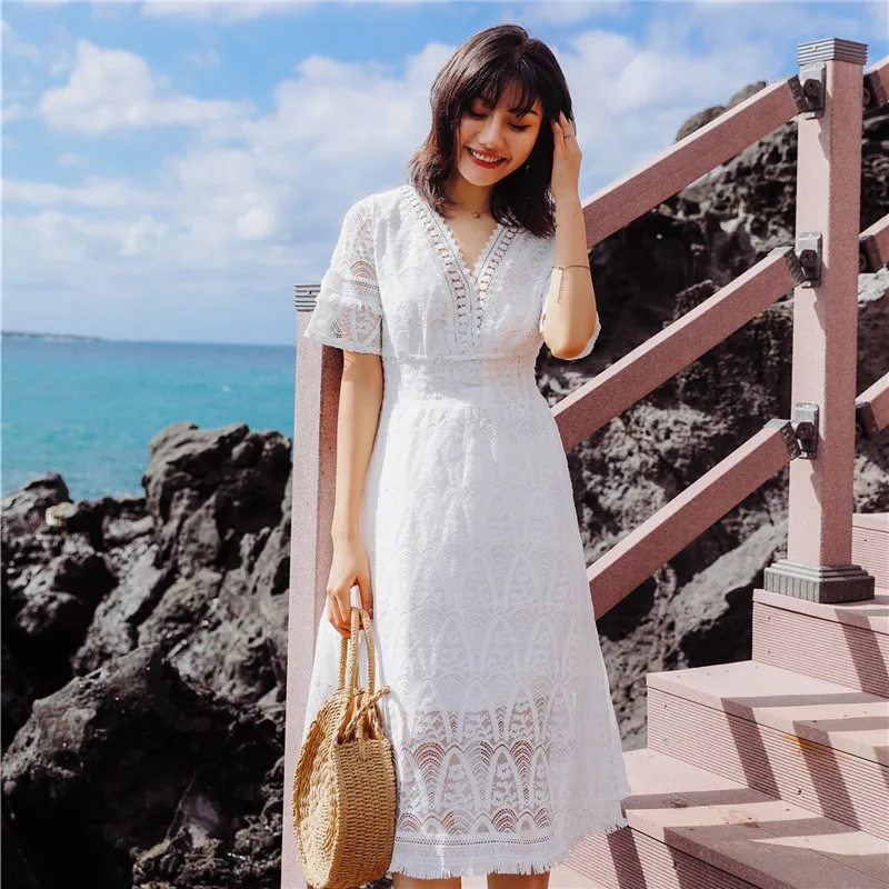 

Luxury Summer Beach Sexy V Neck Hollow Out White Lace Dress Women Design A-Line Office Ladies Work Casual Party Femmes Vestidos