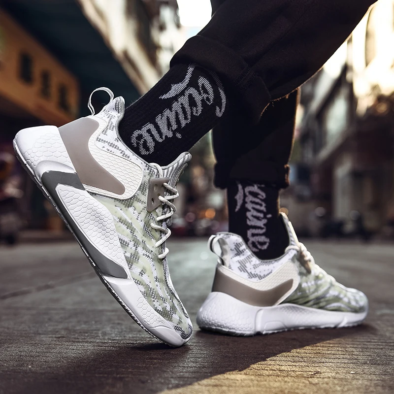 

Men's sports shoes casual fitness breathable non-slip shockproof comfortable lightweight outdoor wear-resistant