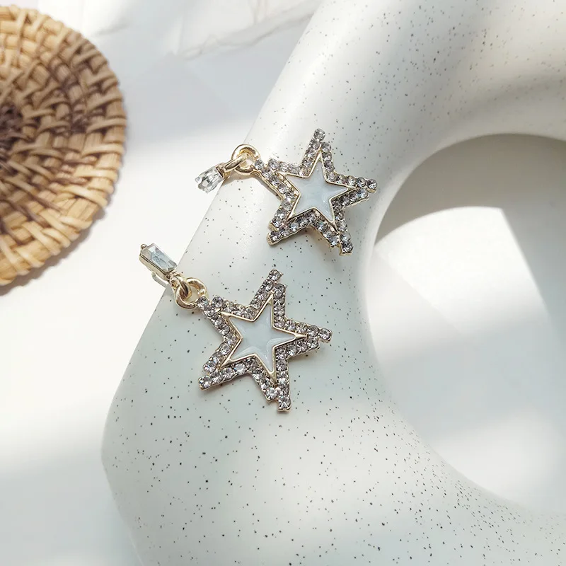 Женские серьги с пятиконечной звездой гипоаллергенные кристаллами | Украшения и