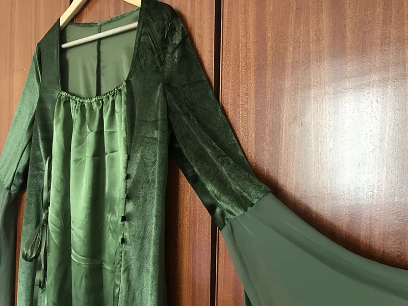 Женский костюм эльфа в стиле средневекового возрождения| |