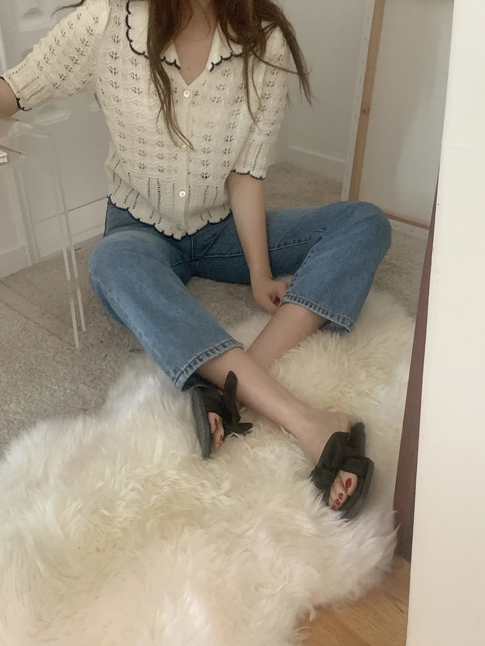 

V