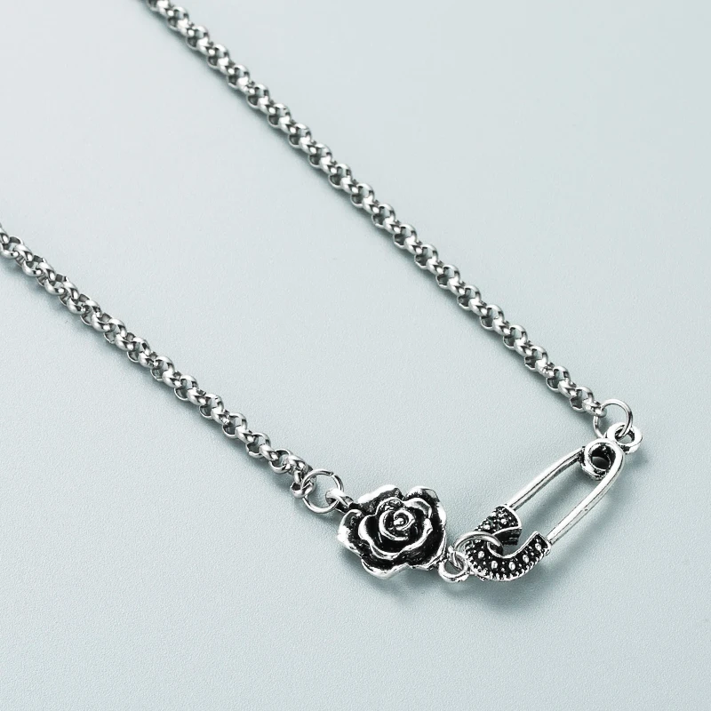 Винтажное ожерелье-чокер в готическом стиле с подвеской виде Розы ожерелье из