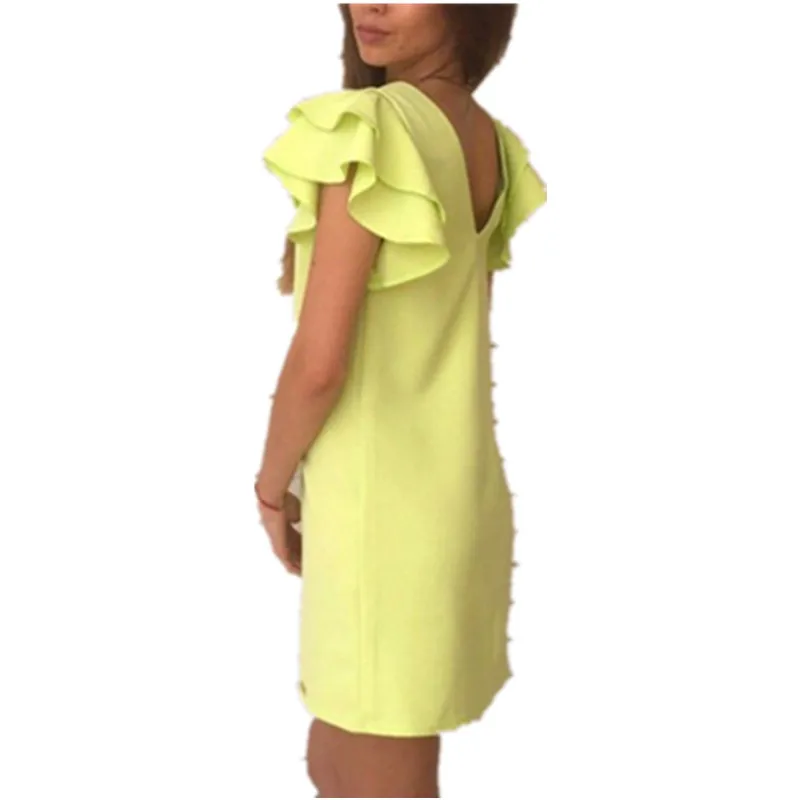 Летнее женское платье с коротким рукавом рюшами и открытой спиной средней длины