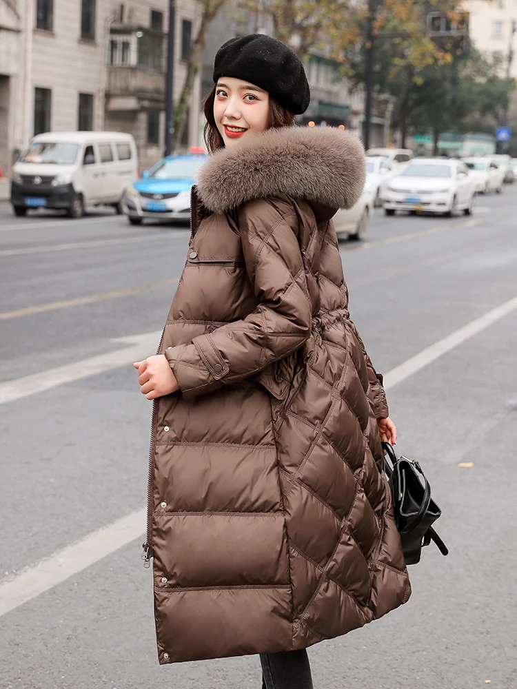 Женский пуховик средней длины приталенное пальто с большим воротником из