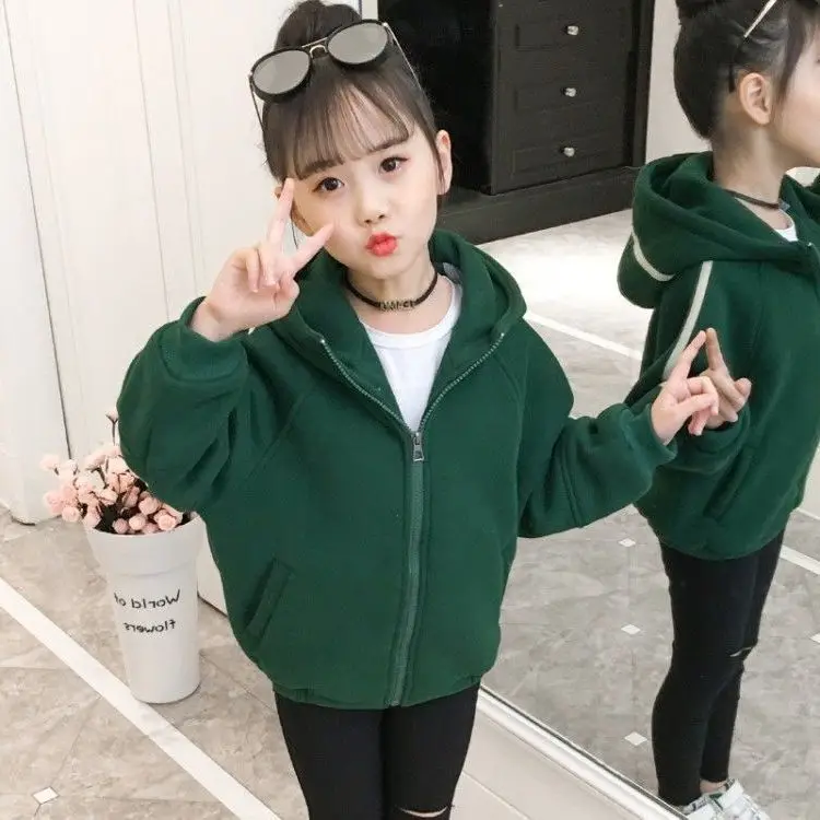 

Детское демисезонное пальто на молнии с капюшоном для девочек