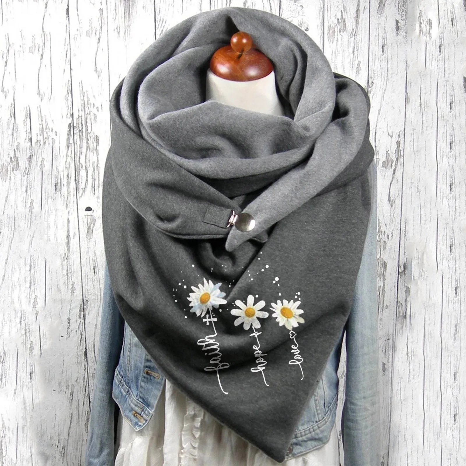 Женский теплый шарф на пуговицах с рисунком |