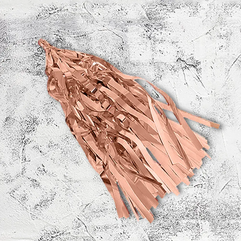 Серебряная роза искусственная занавеска бумажная кисточка конфетти фотография