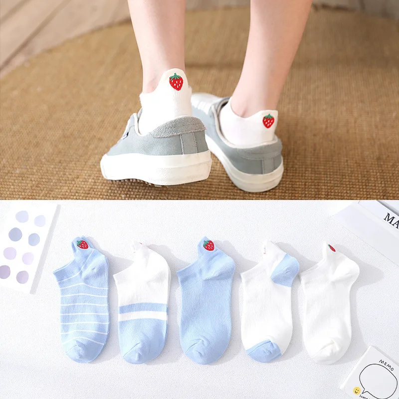 Носки женские хлопковые с вышивкой клубники повседневные модные Универсальные