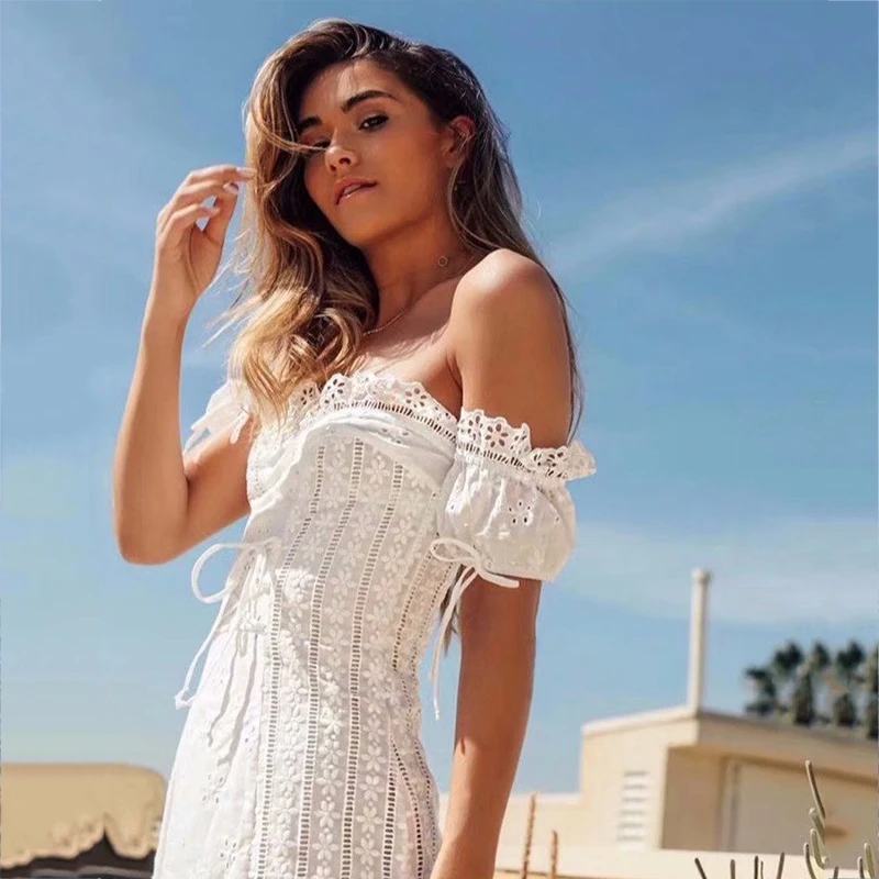 Женское мини платье на бретельках милое привлекательное хлопковое и льняное с