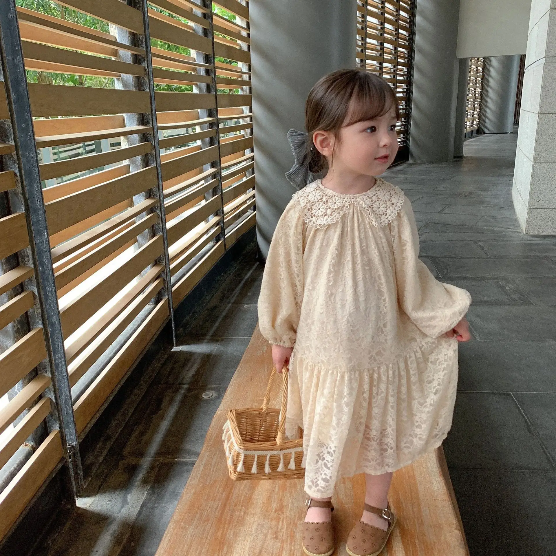 

children wear spring 2021 baby girls full lace long sleeve lapel Princess dress