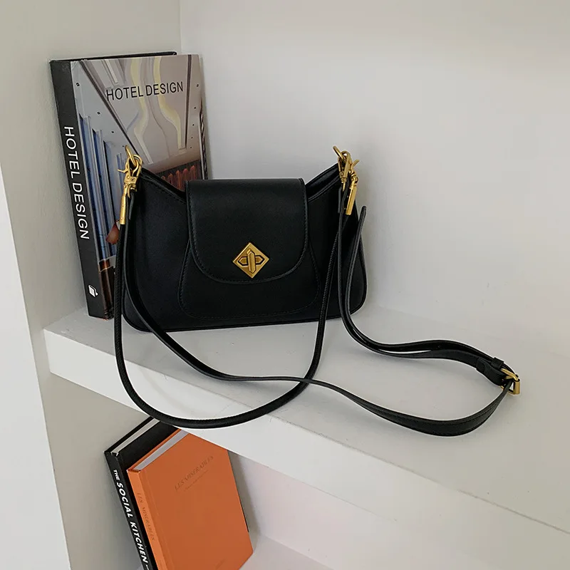 

Popular Messenger Large-capacity underarm bag women 2021 new fashion, simple and stylish texture, personality, high-end sense,