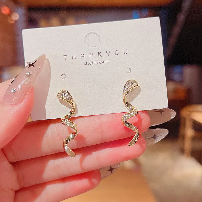 

S925 Silvers Needle New Design Wire Dangle Earrings Diamonds Shiny Jewelry for Women Wholesale