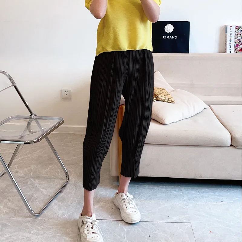 

Брюки Miyake женские плиссированные, модные дизайнерские Шаровары свободного кроя, тонкие повседневные укороченные штаны в стиле Харлан, на весну и лето