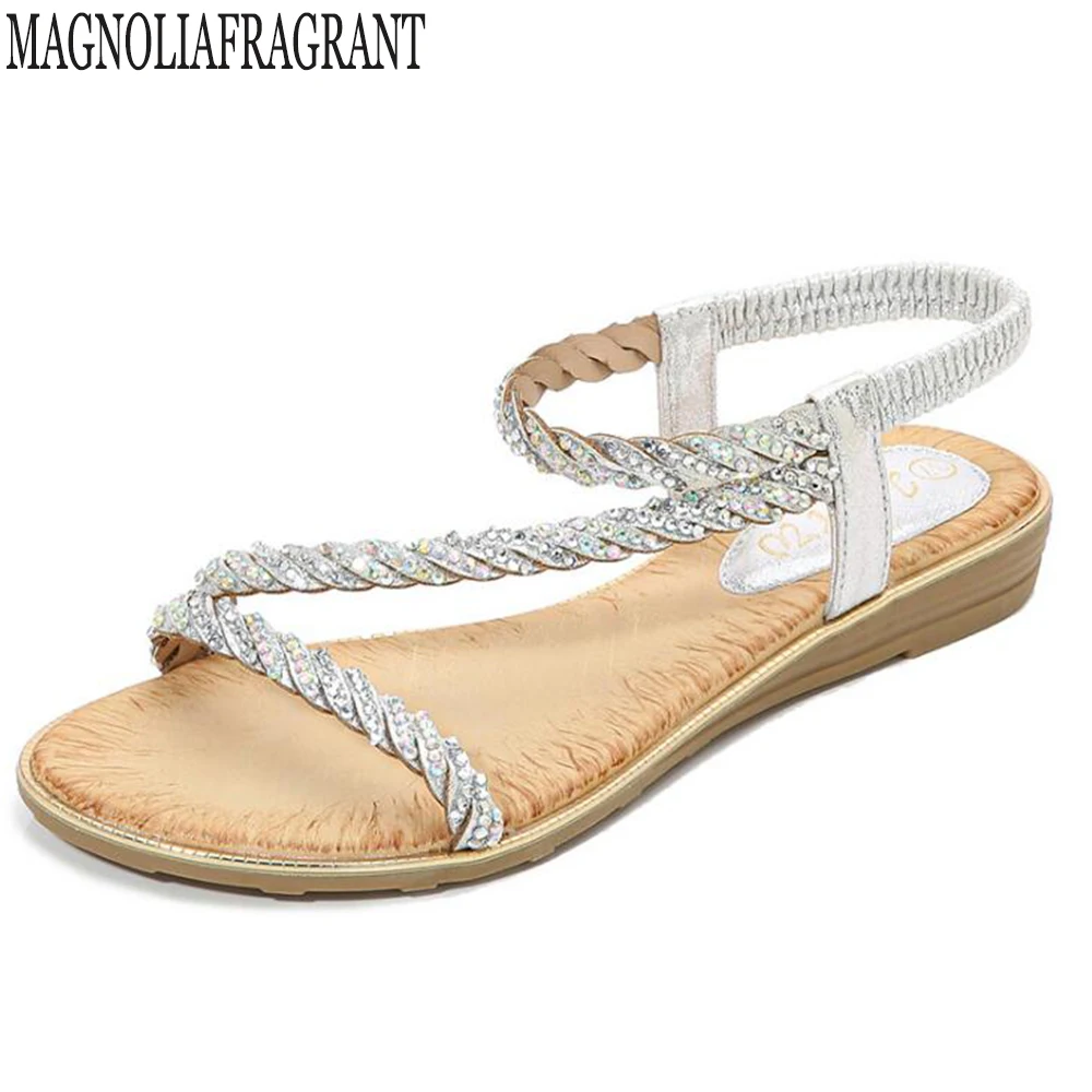 Новые женские босоножки в богемном стиле Сезон лето женская обувь с украшением