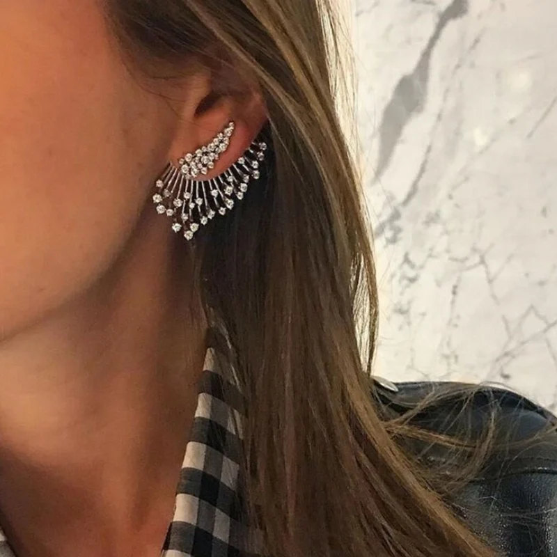 

Retro Leaves Asymmetrical Earrings Women'S Temperament Sweet Simple Earrings Luxury Jewelry Statement Earrings