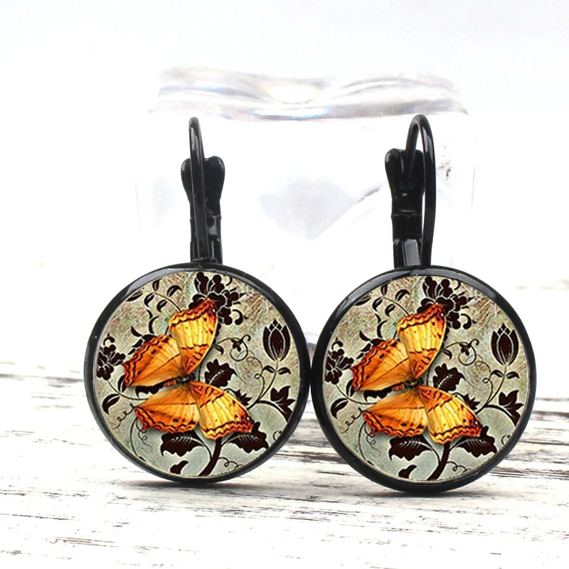 

New Retro Butterfly Earrings Charm Lady Creative Jewelry Souvenir Cute Round Glass Dome Earrings Bohemian Holiday Gift Prefer