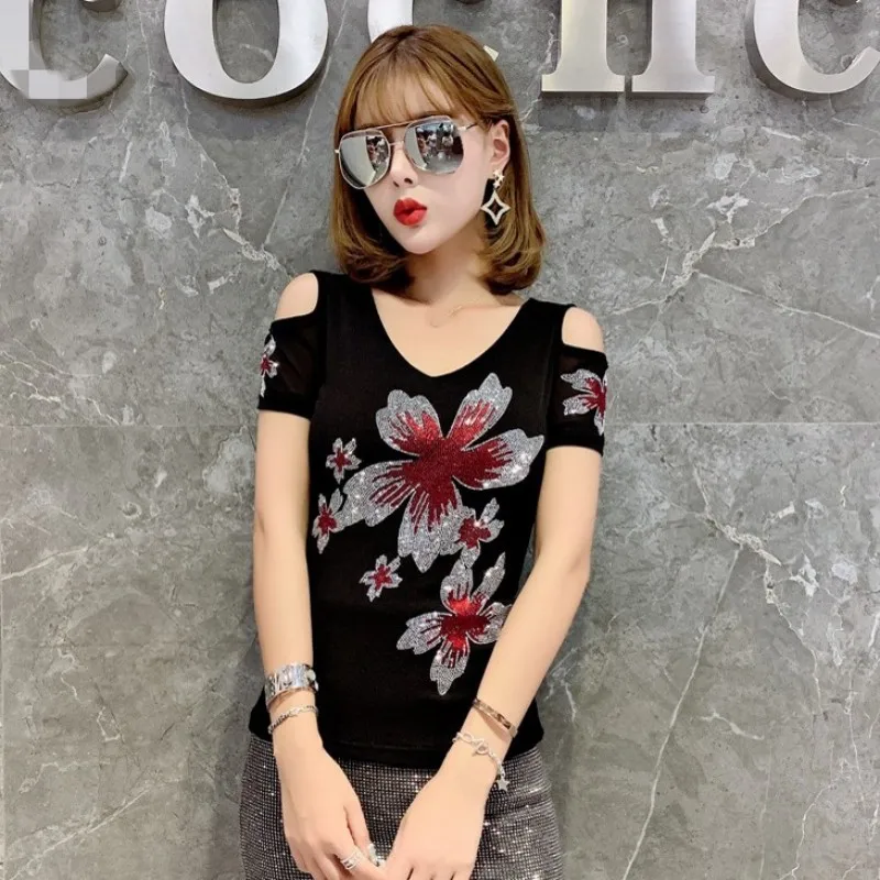 Летняя футболка с открытыми плечами и цветами женская уличная одежда топы