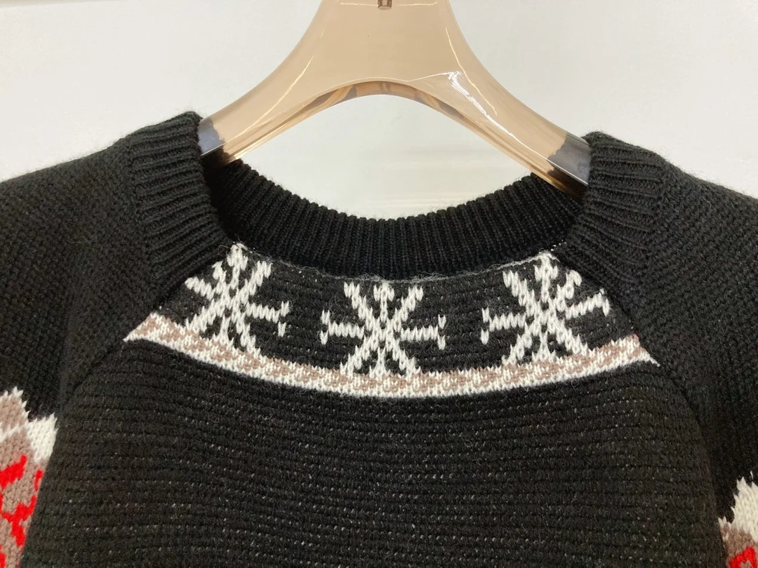 2020 new ladies fashion long-sleeved sexy retro knitted stitching moon base sweater 1215
