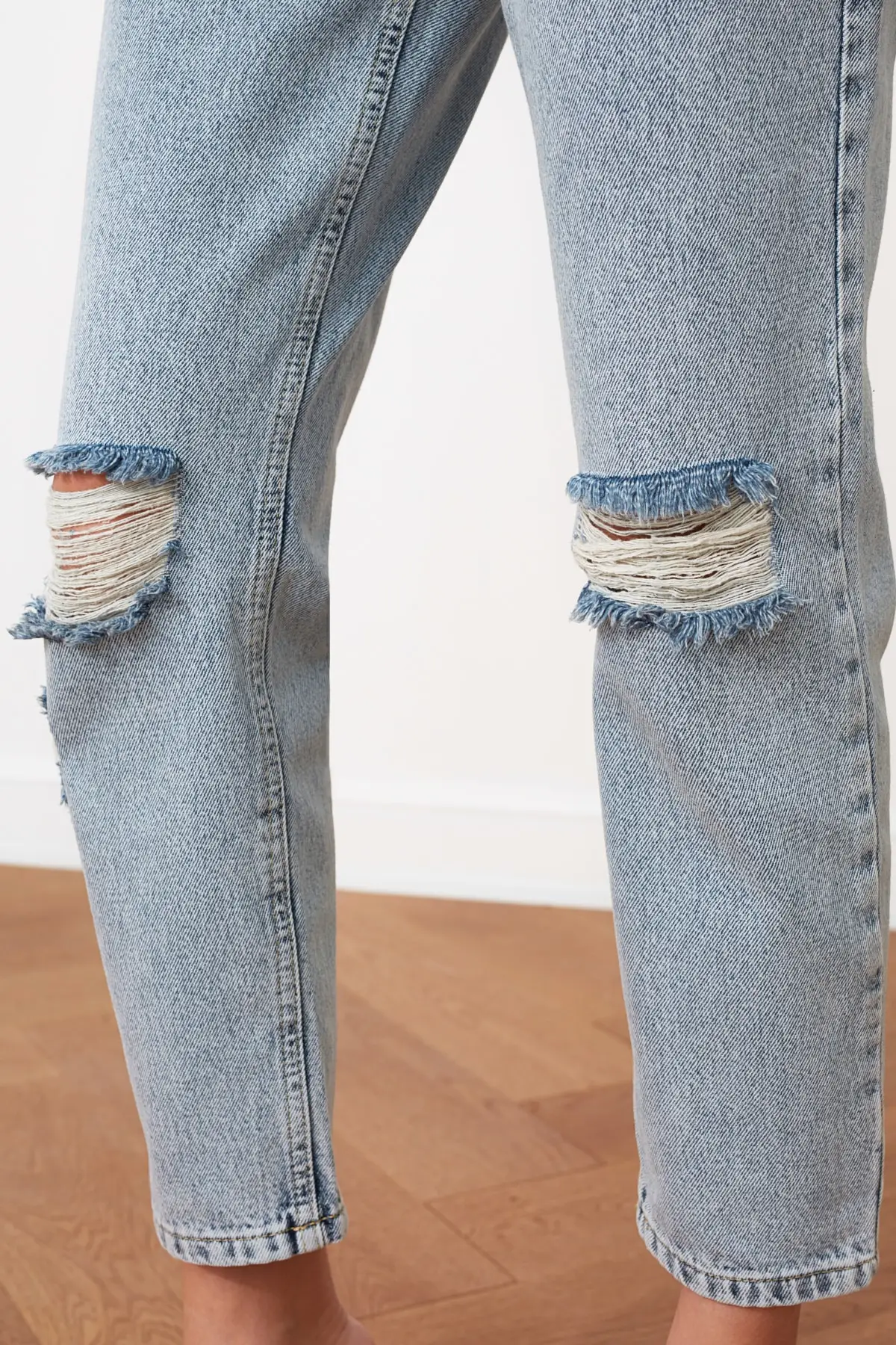 

Ripped Blue Jeans Detail High Waist Mom Women Jeans 2021 Fashion