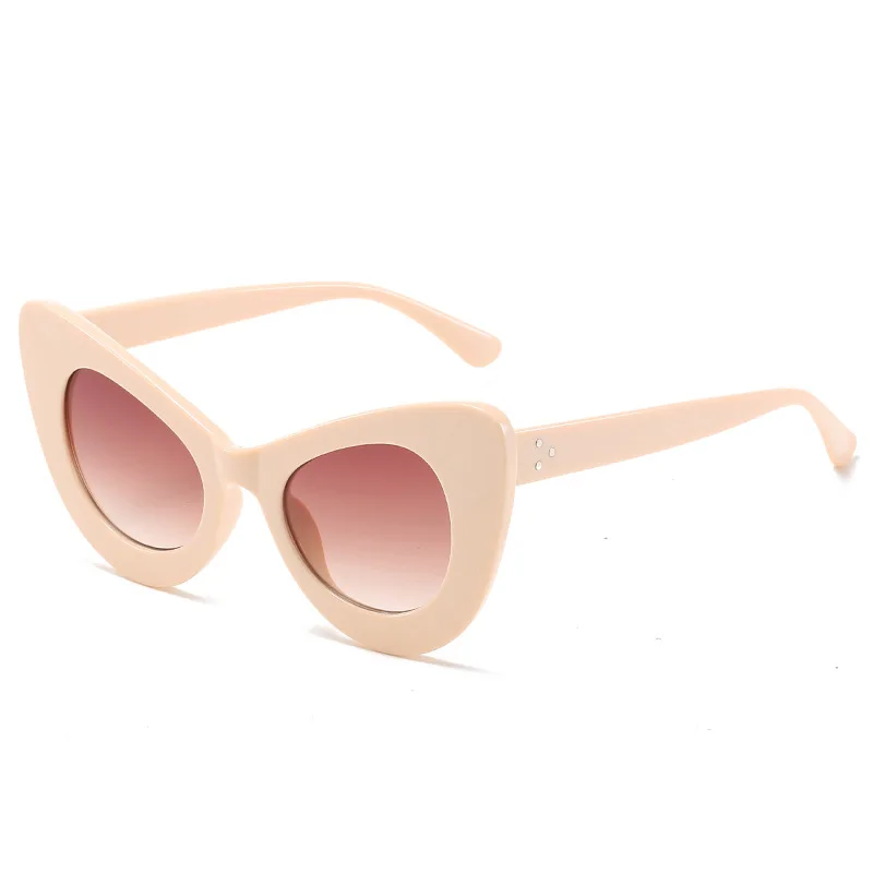 

Vintage Sunglasses Woman Cat Eye Sun Glasses Women Classic Trendy Fashion Ladies Light Blocking Eyewear Travel Zonnebril Dames