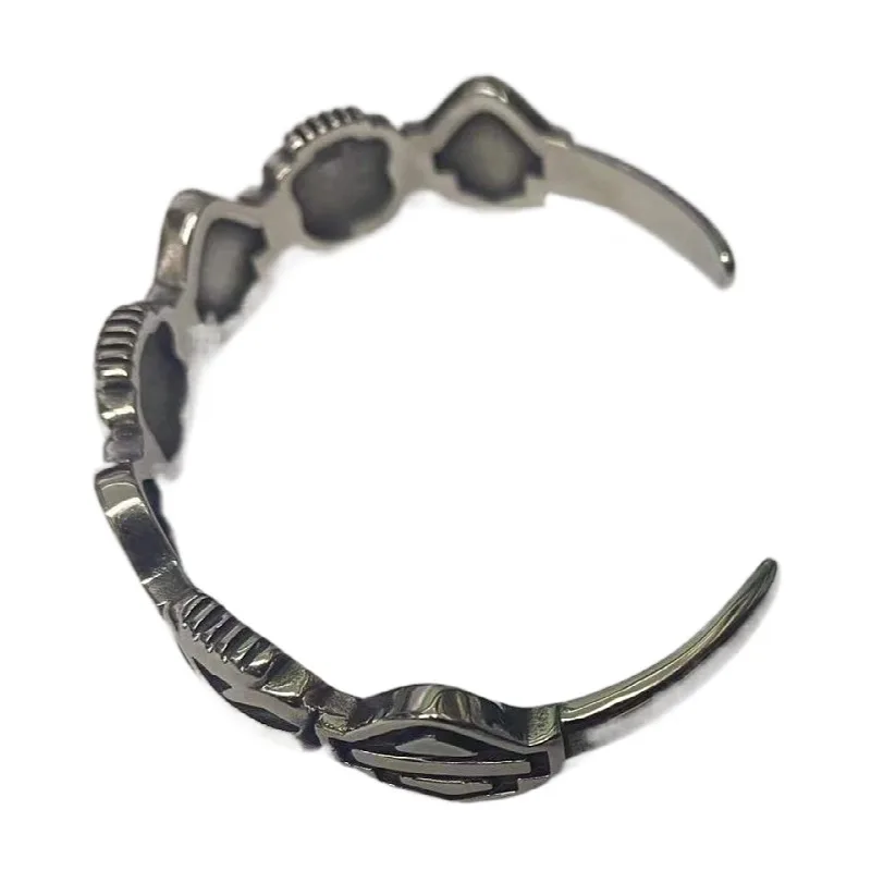 

Vintage Biker Stainless Steel Skull Bangle