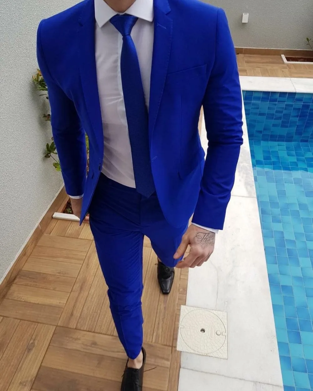 2021 New Arrival Royal Blue Prom Suits Groom Tuxedos Latest Coat Pants Designs Mens Wedding Suits Male Slim Fit Jacket+Pants+Tie