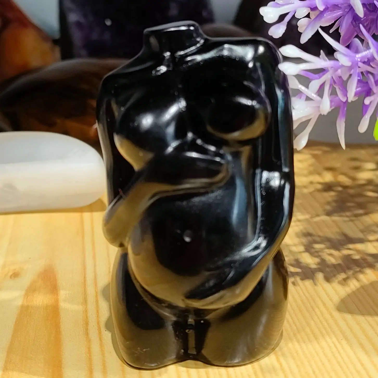 

Wholeasele Natural Black Obsidian Goddess Statue Crystal Carved Woman Torso Energy Gem Body Sculpture Decorate Gift 60mm