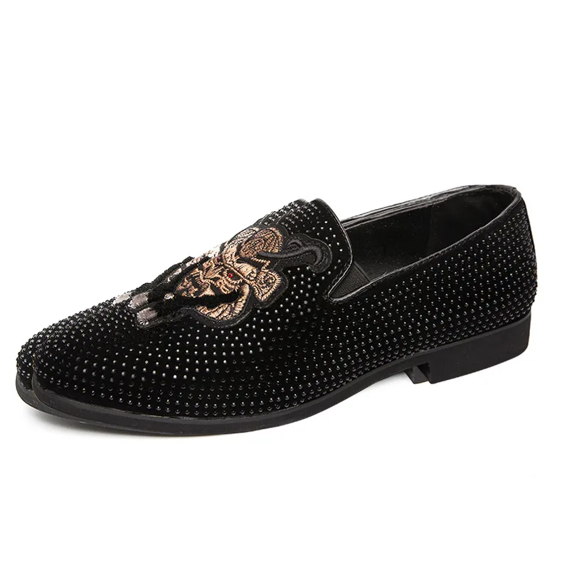 

2019 New Pointed Toe Dress Shoes Men Loafers Patent Leather Oxford Shoes for Men Formal Mariage Wedding Shoes Plus size 38-47
