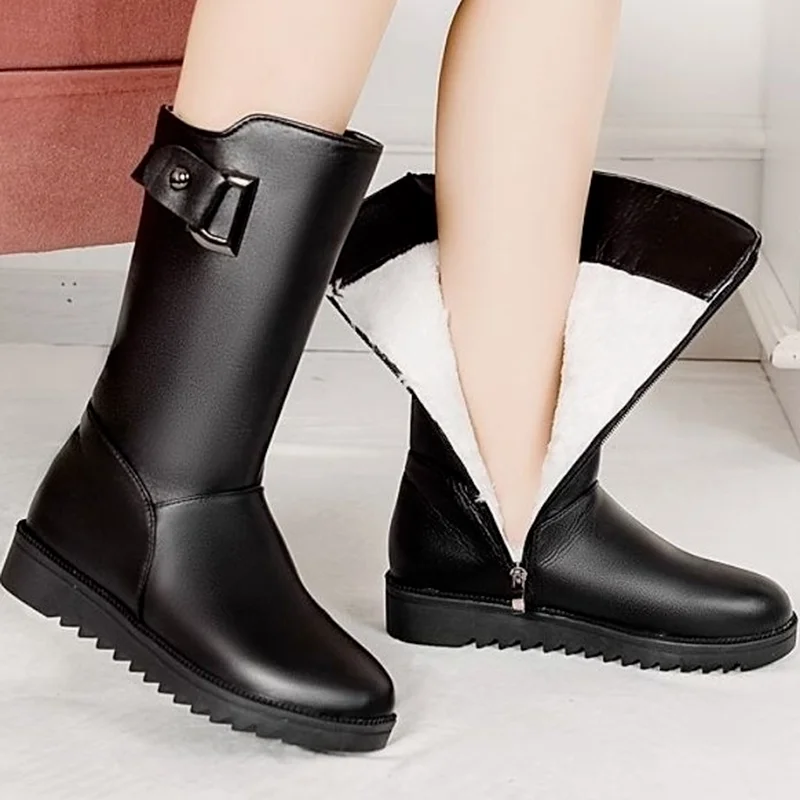 

Женские ботильоны из искусственной кожи, на платформе, с квадратным каблуком и круглым носком, модные теплые бархатные ботинки в готическом...