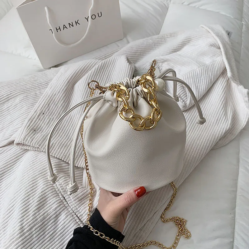 

2021 New Fashion Women Bottle Cylinder Shaped Bag Pearl Chain Shoulder Small Handbag PU Leather Bucket Crossbody Party Bags