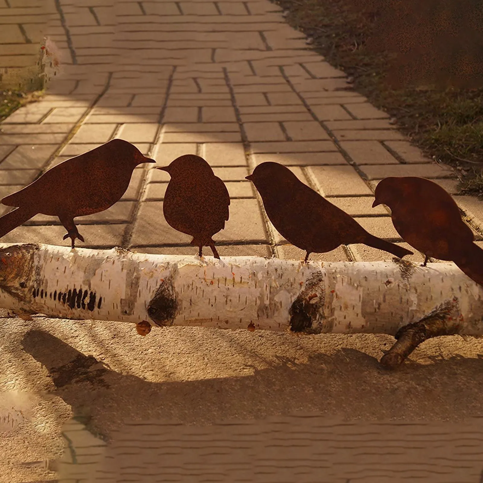 Ржавые металлические силуэты птиц украшение для сада забора древесина сталь