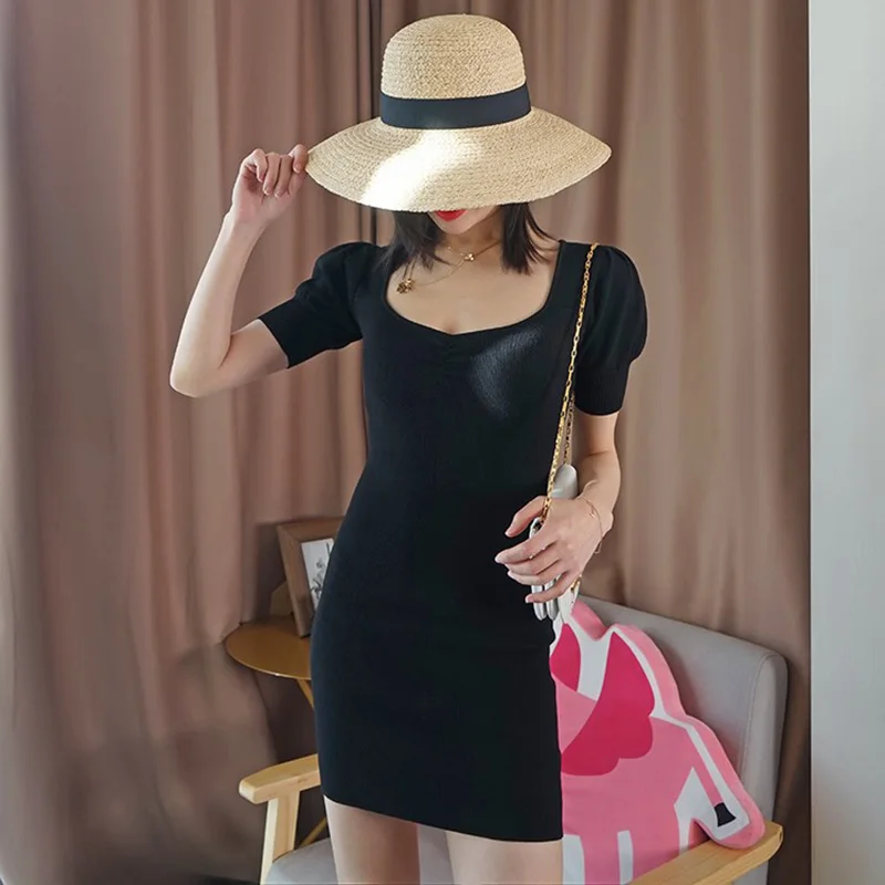 Черное летнее платье для женщин с квадратным воротником и рукавами вязать