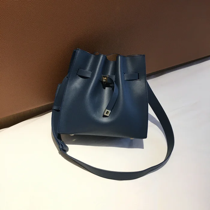 

Bag women 2020 new cowhide women's handbag temperament fashion versatile large capacity One Shoulder Messenger Bag 199