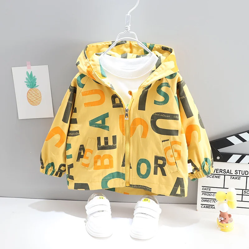 

Baby Boys Outdoor Jackets 1-5 years Cartoon Print Letter Spring and Autumn Jacket Hooded Boys Trench 2021
