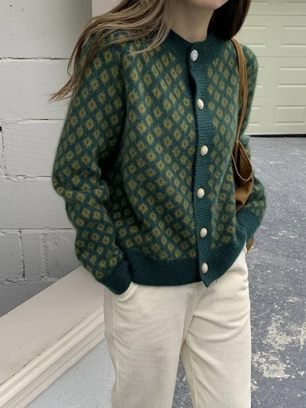 

Женский свитер с рисунком «гусиная лапка» на осень и зиму