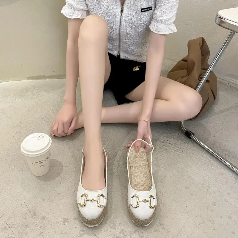 

2021 New Summer Cool And Comfortable Casual Cloth Metal Buckle Hemp Rope Thick Bottom Round Head Baotou Women's Sandals