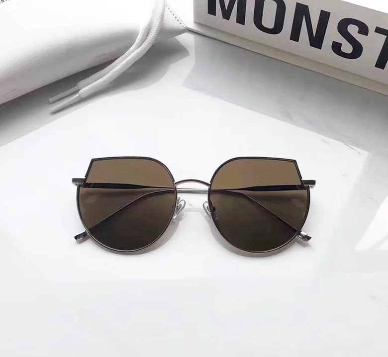 

2020 Ретро нестандартные солнцезащитные очки для женщин и мужчин металлические прозрачные нежные солнцезащитные очки UV400 негабаритные солнц...