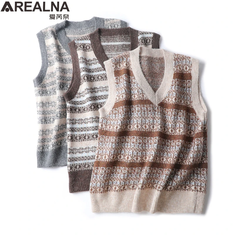 Осенне-зимний Трикотажный Свитер оверсайз в полоску с узором ромбиками