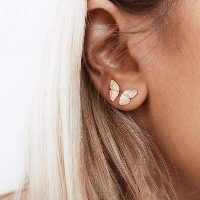 

Half of Butterfly Studs Gold Earrings for Women 2021 Vintage Gold Tone Metal Charming Earrings Bohemia Jewelry
