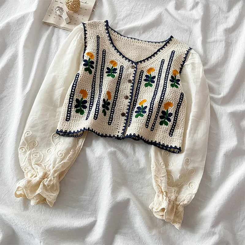 

EBAIHUI Vintage Flower Embroidered Shirt Lantern Sleeve Sweater Stitching Short Shirts Spring Autumn Apricot Chemise Chic Tops